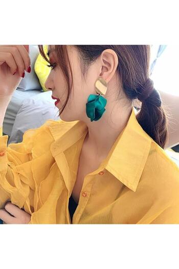 Pursehuit Green petal earrings, Kenna C9