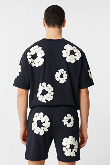 CLASSY.MODA Oversized Men's Set – Shorts and T-Shirt – Embossed Floral Print – Comfortable Summer Casual Outfit