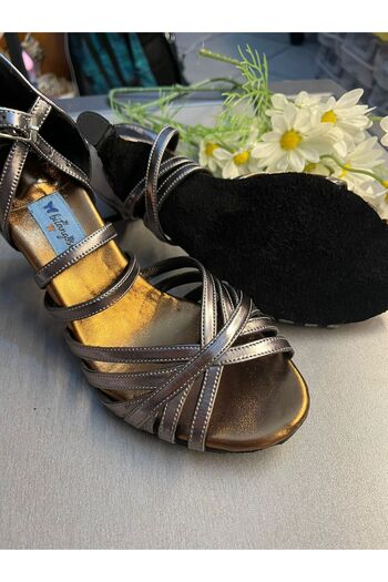 bitangosu Anthracite Leather Latin Salsa Bachata Tango Dance and Ballroom Shoes with Rose Ribbon, 7 Cm, 11 Point Heel.