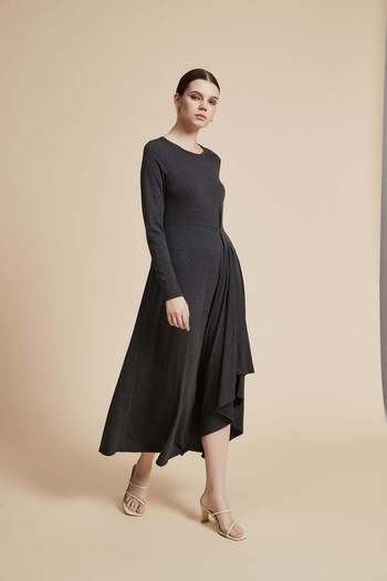 Yola Women's Solid Ruffle Midi Dress