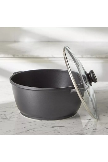 Generic Spark Dutch Oven with Lid - 9.7 L