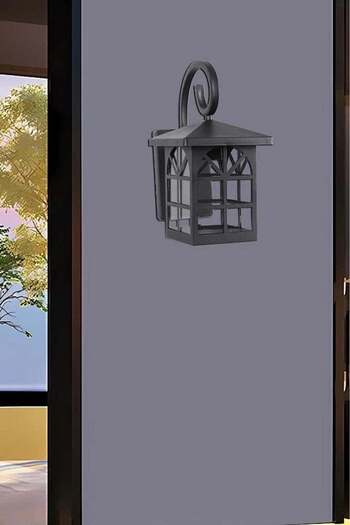 Hummer Black-Covered Gate Wall Light – Outdoor Lighting in a Modern and Sleek Design