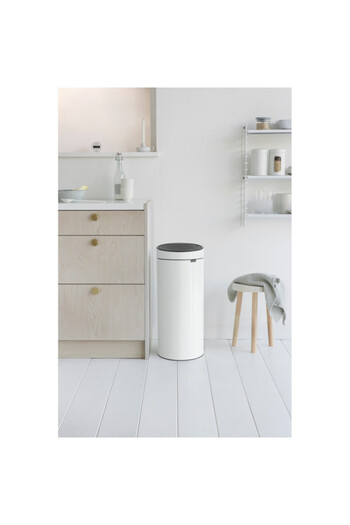Brabantia Touch Bin New 649999, 30 l, Silent and soft closing, White