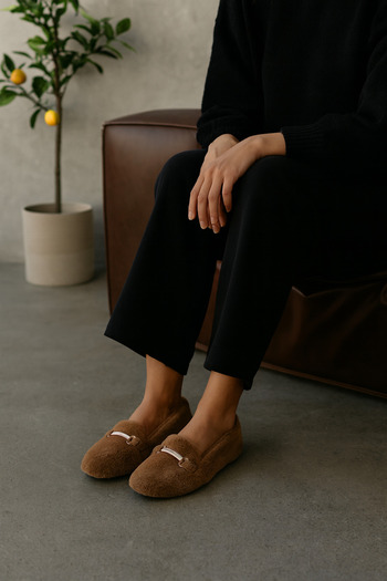 Beyond Women's Brown Plush Home Slippers Byndvt01