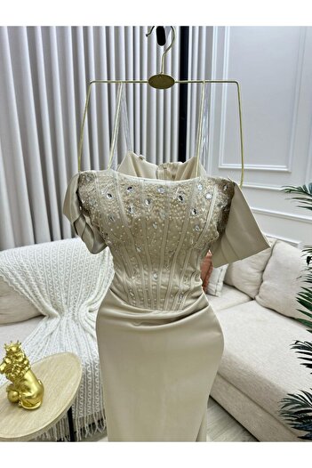 Finesse Pearl Shine Dress
