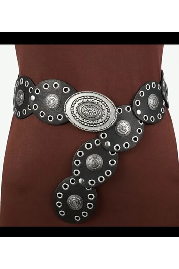 Enanice Suini Leather Belt with Oval Rivet Buckle and Snap Closure