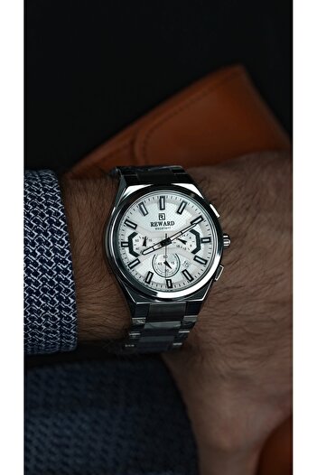 Reward Brand Wristwatch