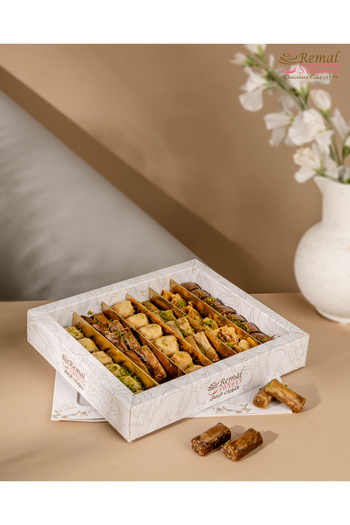 Remal sweet Assorted baklava box