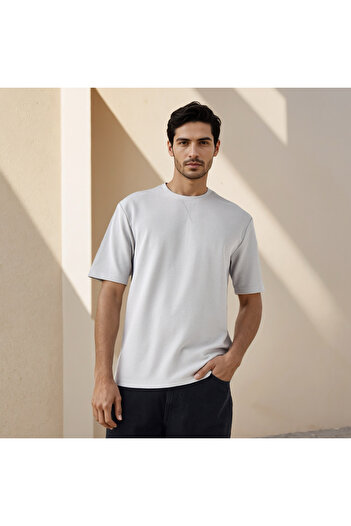 FAV Relaxed Fit Textured T-shirt