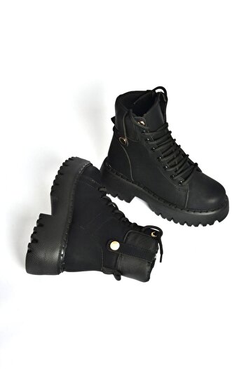 Fox Shoes R973970101 Μαύρες γυναικείες μπότες μάχης με χοντρή σόλα από Nubuck