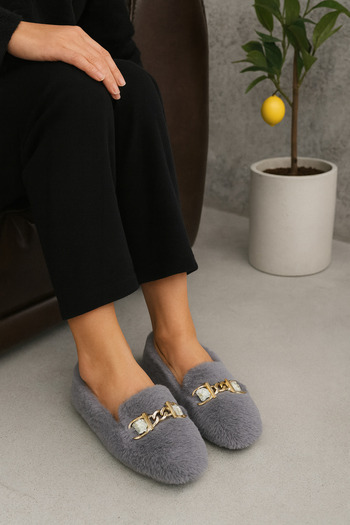 Beyond Women's Gray Plush Home Slippers with Stone Accessories Byndvt02