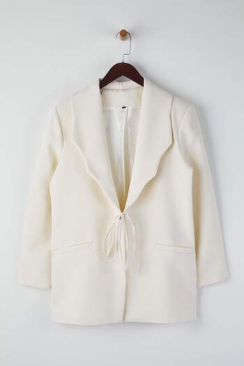 Trendyol Curve Ecru Regular Fit Plus Size Woven Jacket with Tie and Collar Detail Tbbaw26Ag00027
