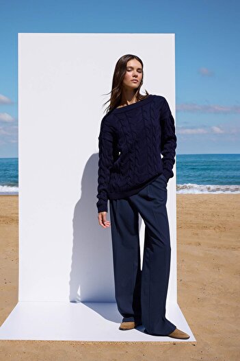 Trendyol Collection Pulover mai durabil, albastru bleumarin, cu gât barca, TWOAW26KZ00126