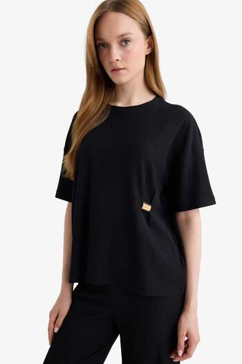 DeFacto Regular Fit Crew Neck Wrinkled Short Sleeve T-Shirt E9891Ax25Au