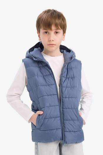 DeFacto Boy's Waterproof Hooded Zippered Puffer Vest E7497A825Au