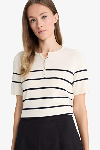 DeFacto Regular Fit Crew Neck Striped Knitwear Short Sleeve Sweater F8679Ax25Au