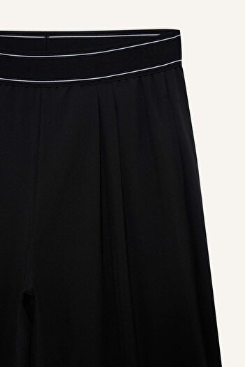DeFacto DeFactoFit Wide Leg Geniş Paça Beli Lastikli Dokuma Pantolon E8962AX25AU