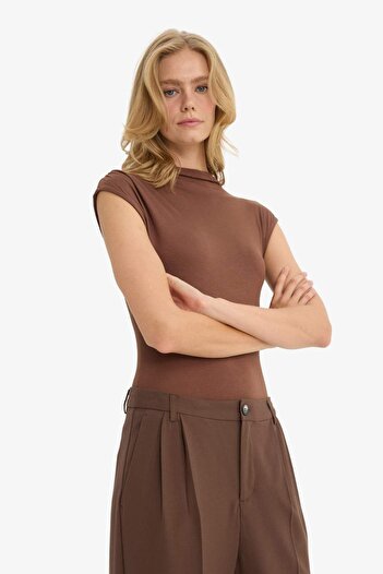 DeFacto Slim Fit Dar Kesim Yarım Balıkçı Yaka Çıtçıtlı Body G0314AX25HS
