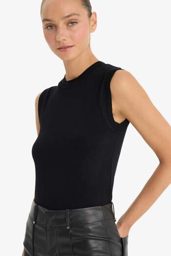 DeFacto Fitted Crew Neck Tank Top G0489Ax25Au