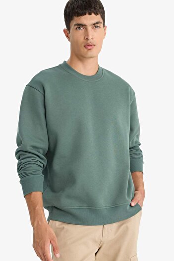 DeFacto Relax Fit Crew Neck Thick Inside Soft Furry Basic Plain Sweatshirt T5139Az25Au