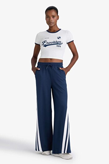 DeFacto DeFactoFit Wide Leg Geniş Paça Şeritli Standart Boy Sporcu Pantolon E7719AX25AU