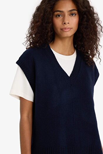 DeFacto Regular Fit V Yaka Triko Süveter F2901AX25AU