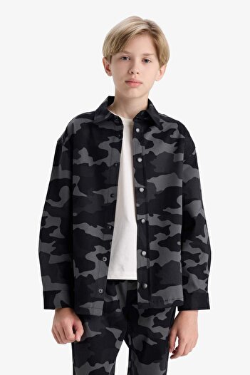 DeFacto Erkek Çocuk Oversize Geniş Kalıp Polo Yaka Kamuflaj Desenli Gabardin Uzun Kollu Gömlek F1507A825AU