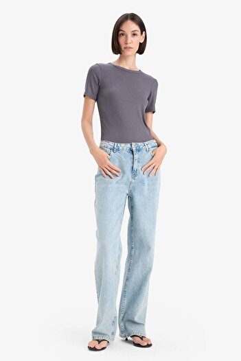 DeFacto Slim Fit Tight Fit Crew Neck Basic Plain Ribbed Camisole Short Sleeve T-Shirt C0097Ax25Au
