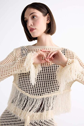 DeFacto Boat Neck Tassel Detail Long Sleeve Crochet Beach Top F7465Ax25Hs