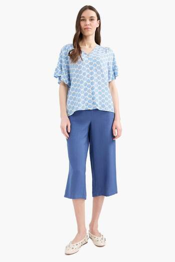 DeFacto Basic Plain Pocket Capri with Elastic Waistband E4390Ax25Sm