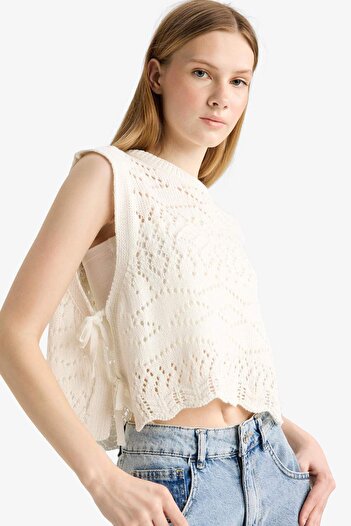 DeFacto Coool Slim Fit Slim Fit Crew Neck Side Lace Crochet Sweater F4008Ax25Sm