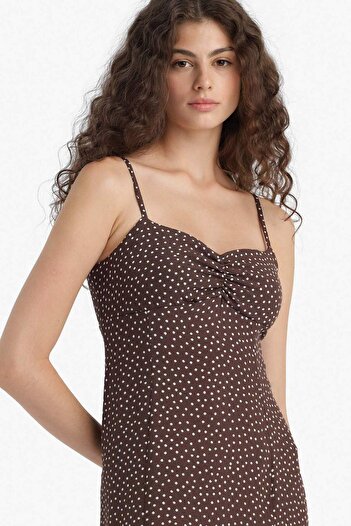 DeFacto Bodycon Vücudu Saran Kalp Yaka Puantiyeli Maroken Askılı Midi Elbise C0960AX25SM