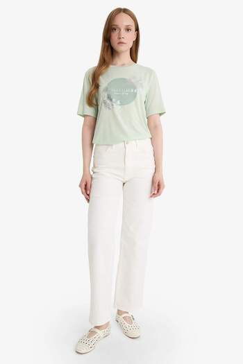 DeFacto Bedrucktes Kurzarm-T-Shirt mit normaler Passform und Rundhalsausschnitt E9874AX25SM