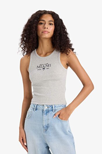 DeFacto Slim Fit Dar Kesim Baskılı Halter Yaka Fitilli Kaşkorse Atlet F6240AX25HS