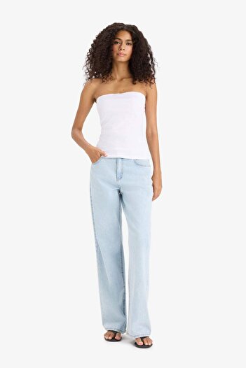 DeFacto Slim Fit Slim Fit Trägerlose weiße Bluse F4425AX25SM