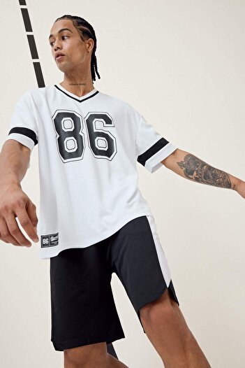 DeFacto Defactofit Quick Dry Oversize Wide Fit V-Neck Printed Sportsman Short Sleeve T-Shirt E4118Ax25Sm