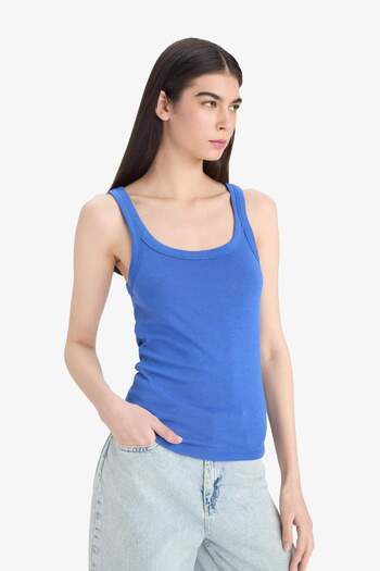 DeFacto Slim Fit Slim Fit Στρογγυλή λαιμόκοψη με ραβδώσεις καμιζόλα F1743AX25SM