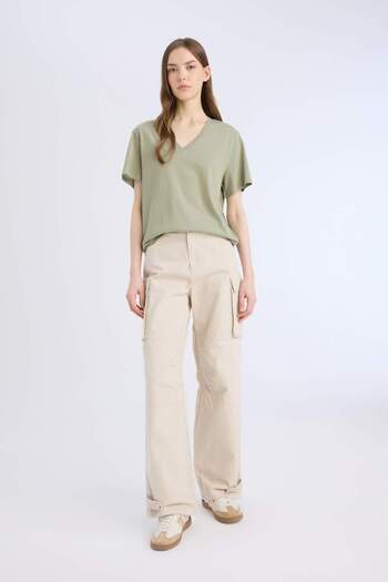 DeFacto Regular Fit V-Neck Basic Plain Short Sleeve T-Shirt D9593Ax25Sm