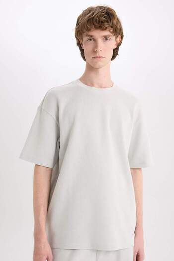DeFacto 100% Cotton Boxy Fit Crew Neck Short Sleeve T-Shirt E0493Ax25Sm