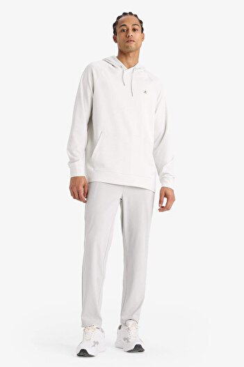 DeFacto Defactofit Slim Fit Tight-Fitting Standard Leg Multifunctional Ultrastrech Sports Jogger D7238Ax25Sp