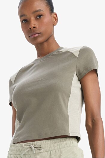 DeFacto Defactofit Standard Fit Crew Neck Athlete Short Sleeve T-Shirt B4231Ax25Sp