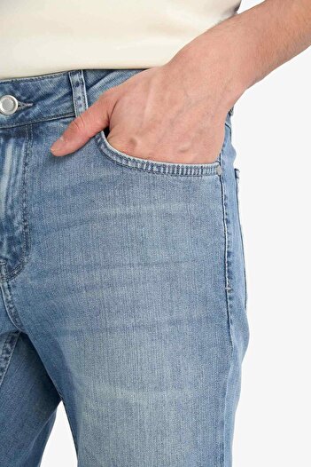 DeFacto Pedro Slim Fit Dar Kalıp Normal Bel Dar Paça Jean Pantolon E9305AX25SP