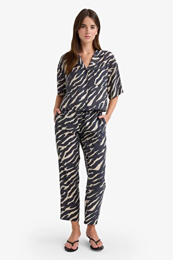 DeFacto Carrot Fit Leopard Print Modal Fabric Pants Double Pockets High Waist Straight Leg E6360Ax25Sp