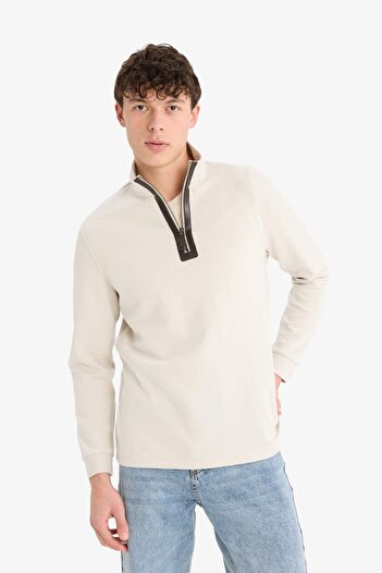 DeFacto Regular Fit Dik Yaka Yarım Fermuarlı Basic Düz Sweatshirt D7226AX25SP