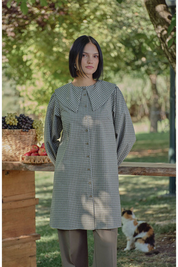Fatma Atasoy Sailor Collar Khaki Small Checkered Shirt
