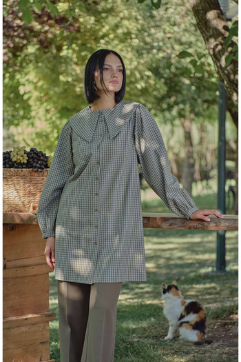 Fatma Atasoy Sailor Collar Khaki Small Checkered Shirt