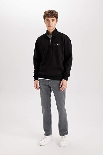 DeFacto Vikings Boxy Fit Thick Collar Printed Sweatshirt D6769Ax25Sp