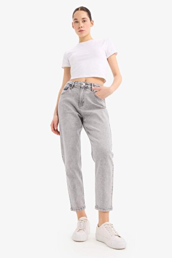 DeFacto Lina Comfort Mom Normal Bel Düz Paça Jean Kar Yıkamalı Pantolon D7947AX25SP