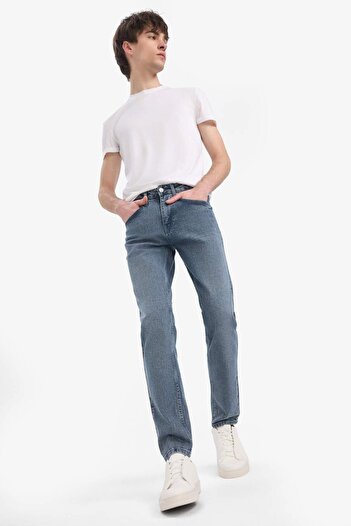 DeFacto Slim Tapered Fit Dar Kalıp Normal Bel Daralan Paça Jean Pantolon E7035AX25SP