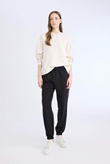 DeFacto Black Jogger Sweatpants with Pockets, Flexible Waist, Lace-Up, Narrow Leg, Long Length E5976Ax25Sp
